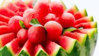 吃5塊錢(qián)的冰鎮(zhèn)西瓜，看病花5000多！醫(yī)生：夏天這些食物都有安全食用期！