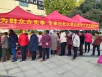 鄭州西區(qū)中醫(yī)院專家愛心義診，以行動普及健康，引導(dǎo)公眾健康理念