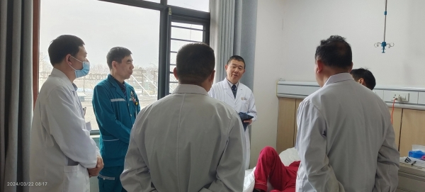 鄭西·醫(yī)聲｜光影下“守護微笑”，永不止步的 攀登者燕冰